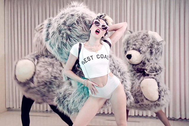Miley Cyrus "We Can't Stop" music video