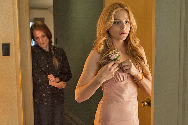 Julianne Moore (left) and Chloe Moretz star in Metro-Goldwyn-Mayer Pictures and Screen Gems' CARRIE.