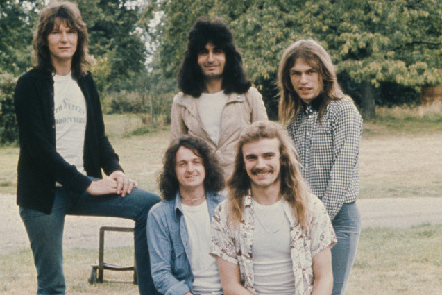 English progressive rock group Yes, United Kingdom, 1974. Standing, left to right: bassist Chris Squire, keyboard player Patrick Moraz and guitarist Steve Howe. Seated: singer Jon Anderson and drummer Alan White. (Photo by Michael Putland/Getty Images)http://media.hollywood.com/o/56717485.jpg