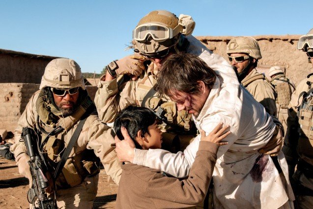 LONE SURVIVOR, Mark Wahlberg (right), 2013. ph: Gregory E. Peters/Universal Pictures/courtesy Everett Collection