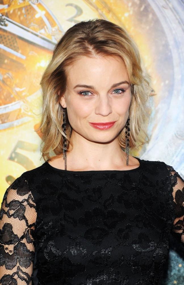 Hannah Yelland Celebrities