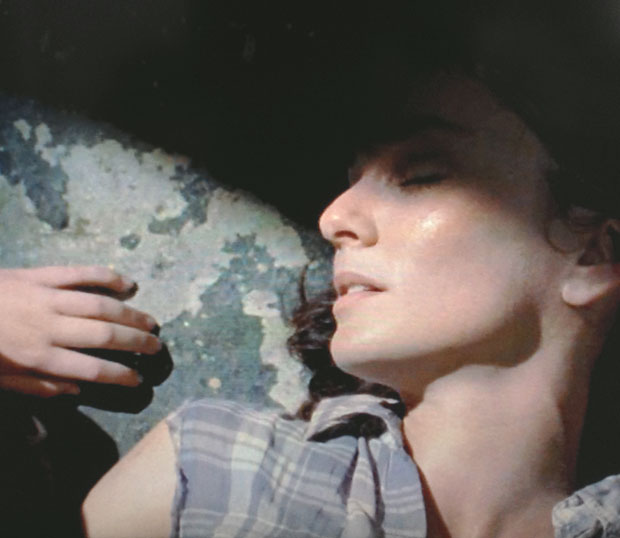 lauriewalkingdead_620_110512.jpg
