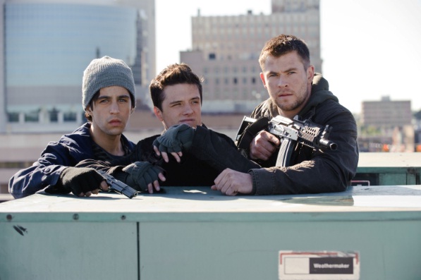 Red Dawn: Chris Hemsworth, Josh Hutcherson, Josh Peck