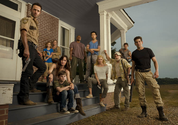 walkingdeadseason2castonporch.jpg