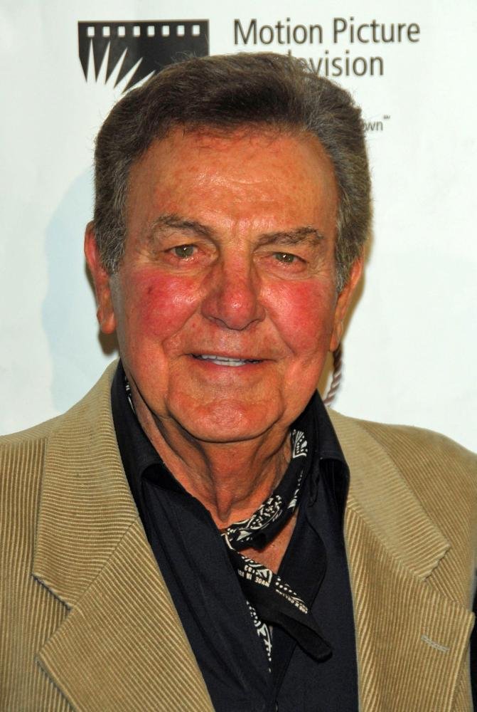 Mike Connors | Celebrities | Hollywood.com